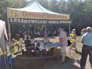 Read more about the article Kiermasz książek na Pikniku Senioralnym